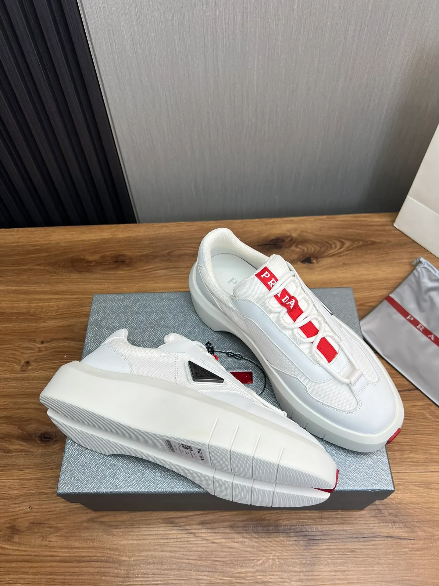 Men's shoes 💰620💰 [PRADA] Men's shoes are popular in the counter, official website is synchronized, high-quality shipments ✔️Original cowhide stitching mesh + cowhide lining, 1🆚1 replica, original original bottom, 38-45 (45 customized, non-refundable)